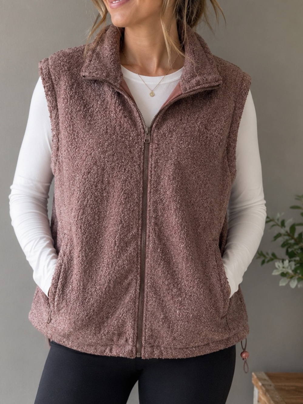 Y Clothing Active Wear Fleece Vest — Women’s M